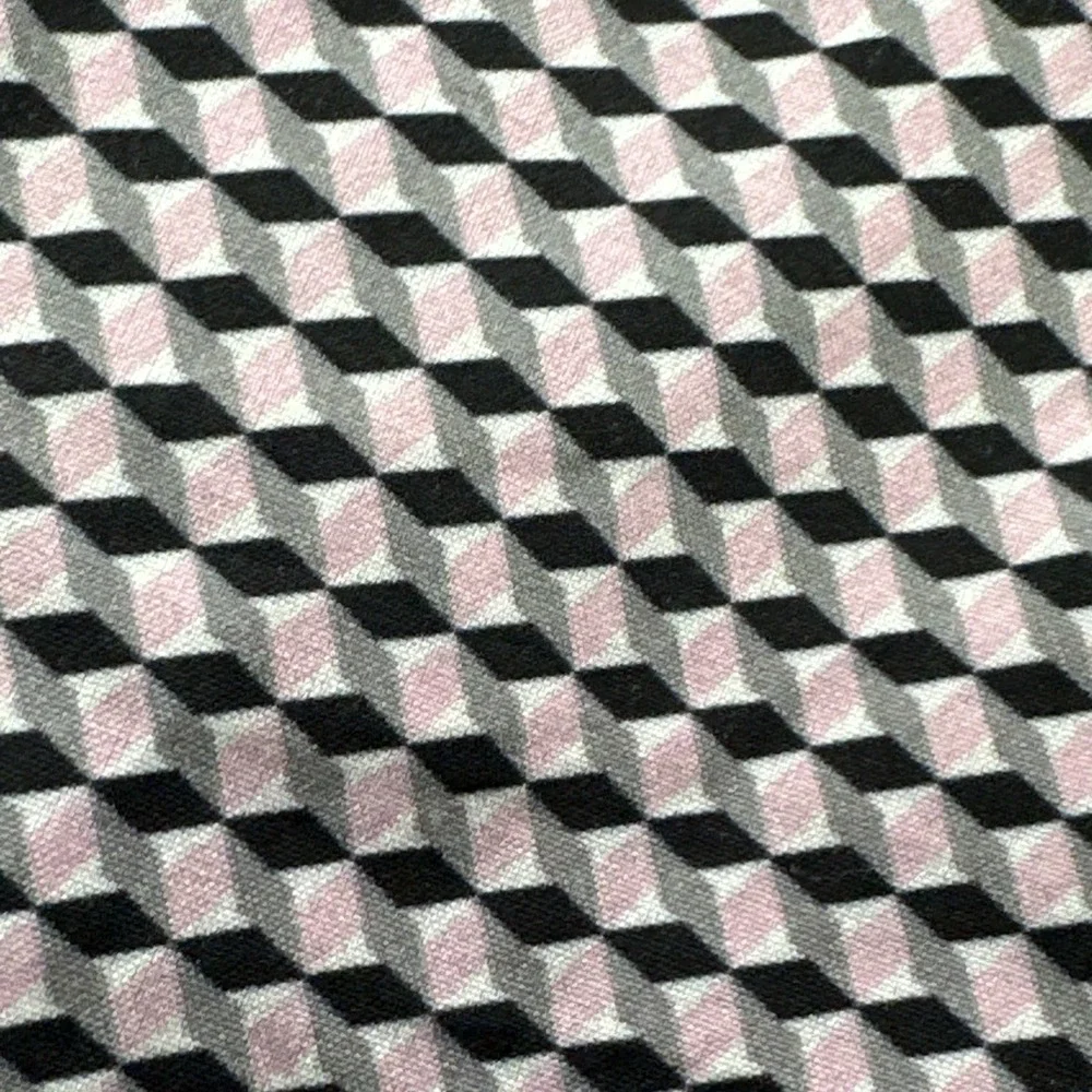 WRK 4‎ Way Stretch Long Sleeve Shirt Mens 18 Pink Black Geometric Print Stretch